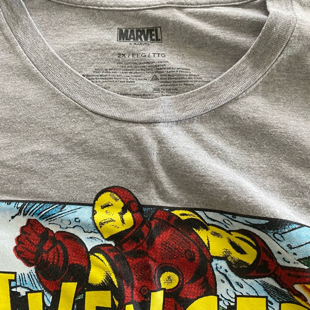 Men’s 2XL Marvel Avengers T shirt